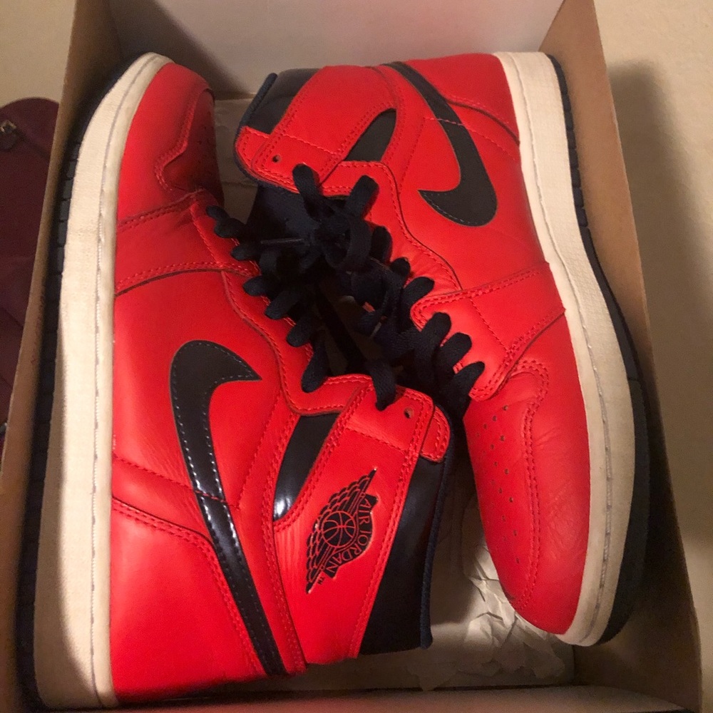 Retro Jordan 1’s “David Letterman”